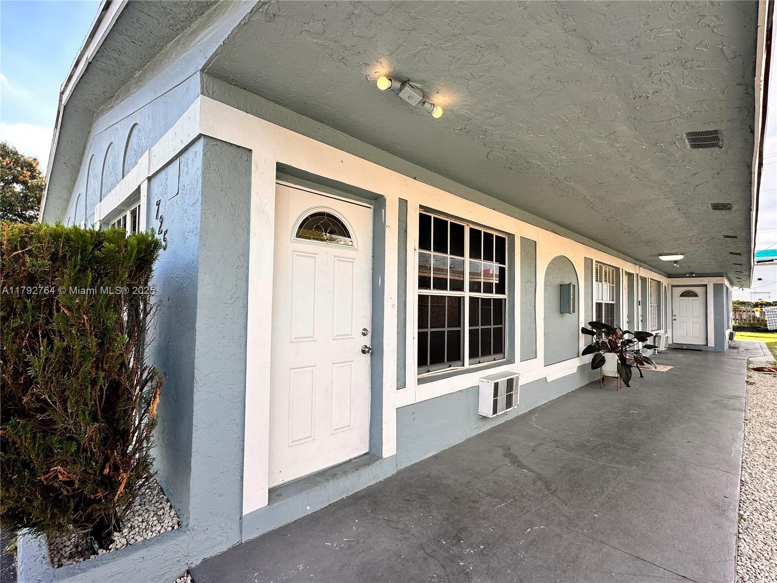 725 NW 4th Ave