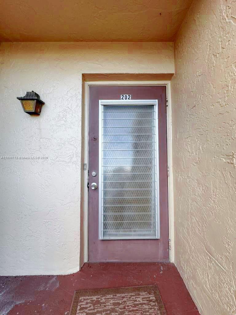 32 OF PALM SPRINGS 3 COND - Residential Lease