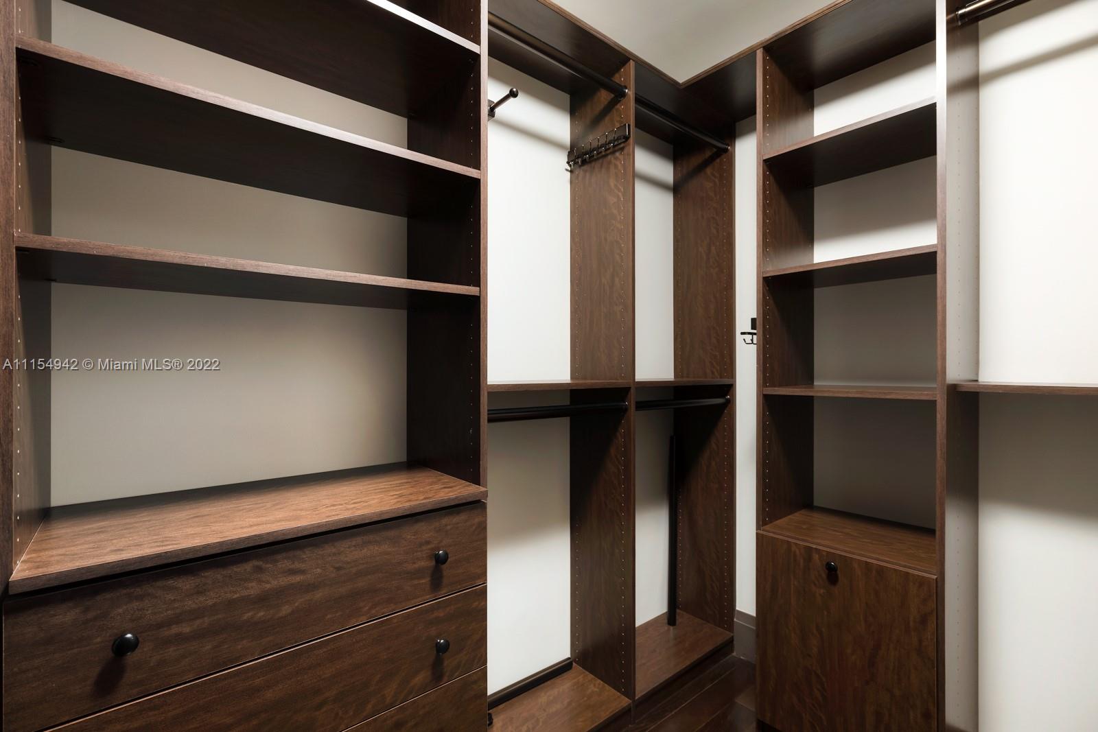 STILWELL ISLES - Residential