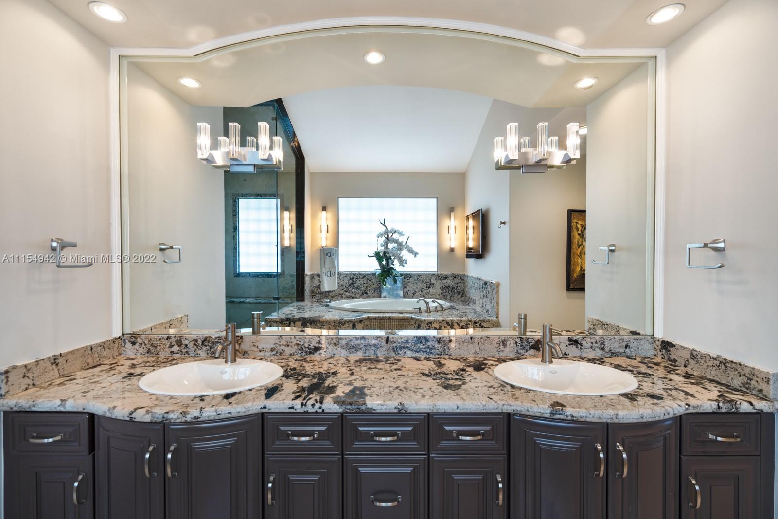 STILWELL ISLES - Residential