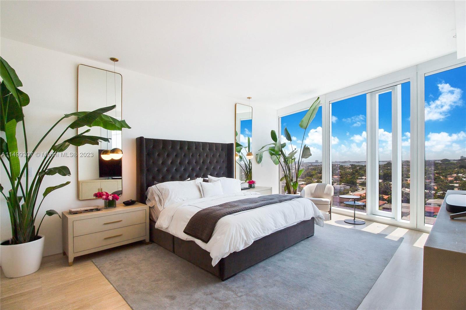 SURF CLUB CONDO - Residential