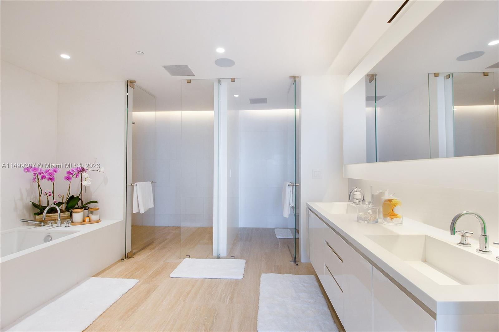 SURF CLUB CONDO - Residential