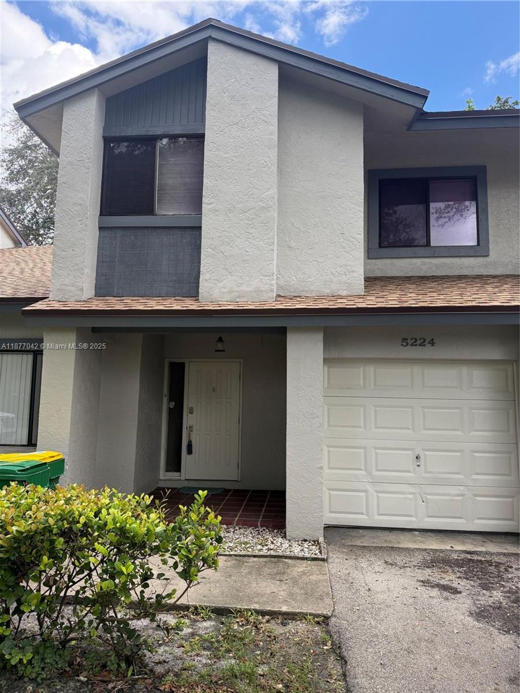 Photo of 5224 Gate Lake Rd #5224, Tamarac, FL 33319 (MLS # A11877042)