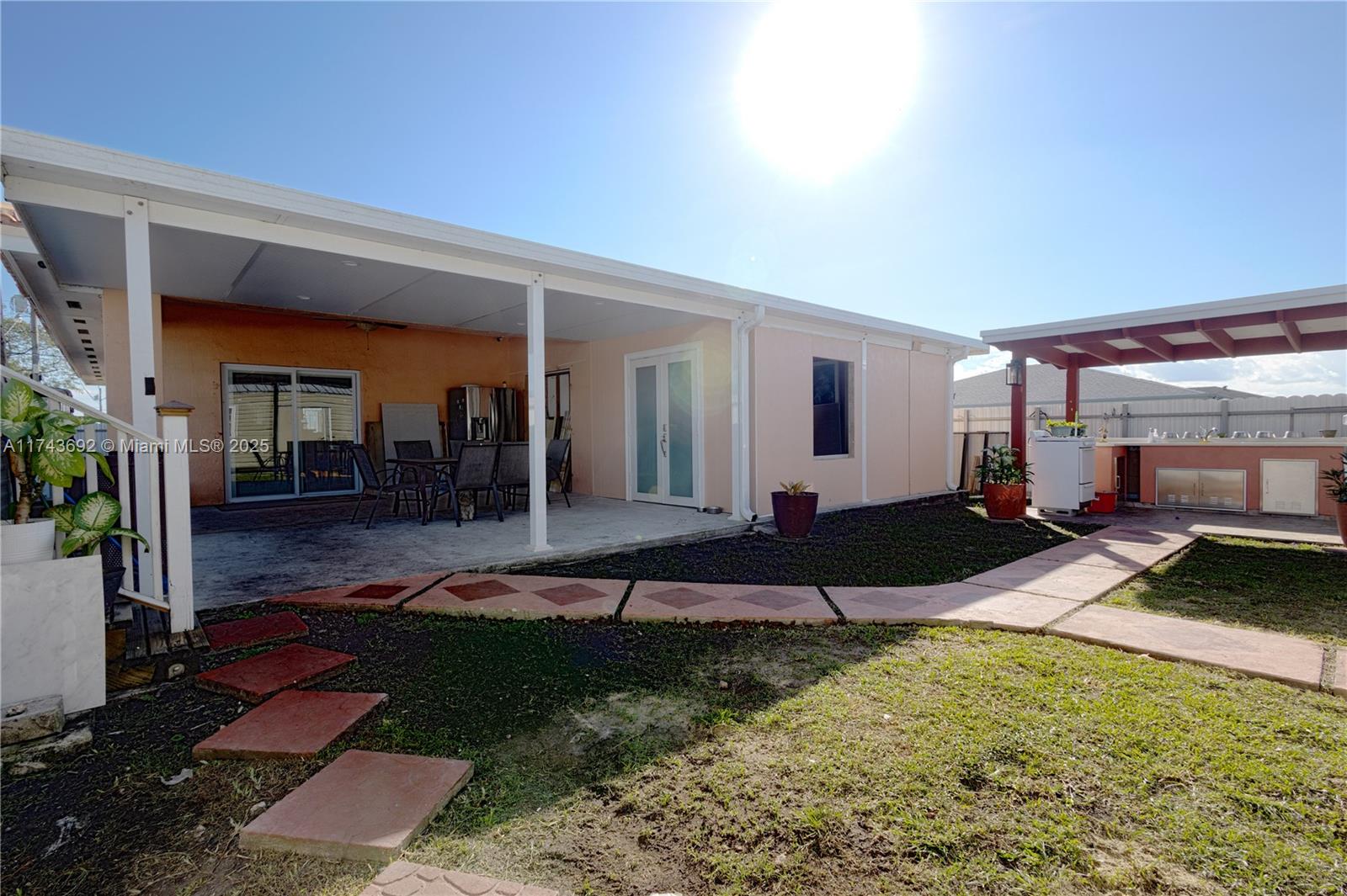 FLAMINGO PARK - Residential