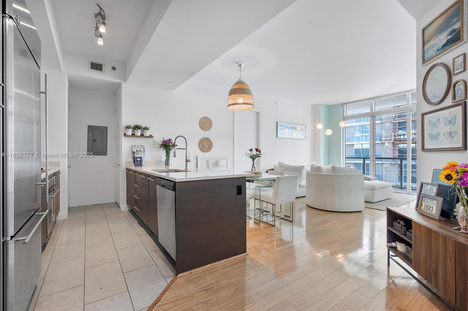 PENTHOUSE | HIGH CEILINGS | LOCATION! Enjoy the Brickell lifestyle with this spacious, luxurious, and furnished 2 Bd 2 Ba condo in the heart of Brickell. The unit features a split floor plan with open-concept kitchen, large balcony, and walk-in closet with custom-built-in cabinetry. The building is one block from the metro mover and Brickell City Center, with easy access to shops, bars, & restaurants. The property is in a modern full service building, with security, concierge service, 24-hour valet, secure elevator, an incredible rooftop pool on the 42nd floor, terrace, clubroom, and bar. Also, there is an infinity-edge pool on the 11th floor, cabanas, a state-of-the-art gym, sauna, steam rooms, hot tub, a sports lounge with a pool table, a kitchen, a movie theater room, market and more.