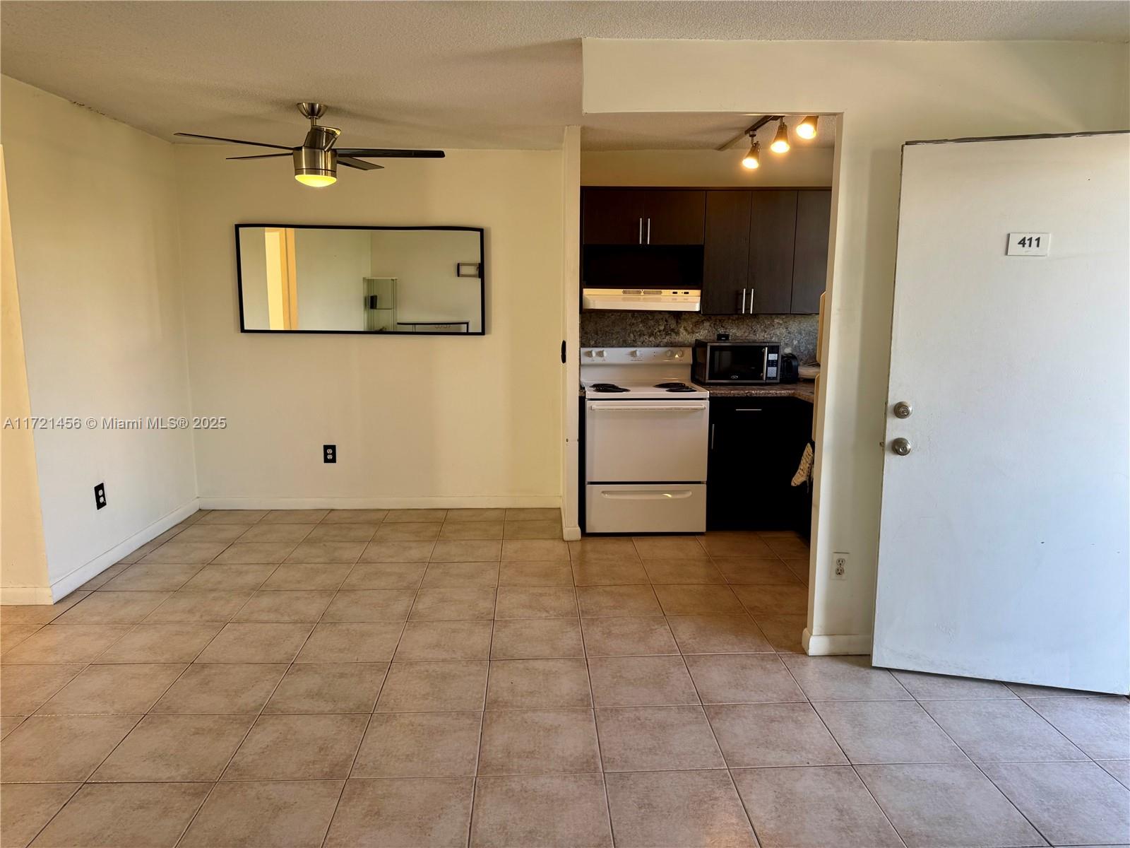 NORTH BAY VILLAS CONDO - Residential