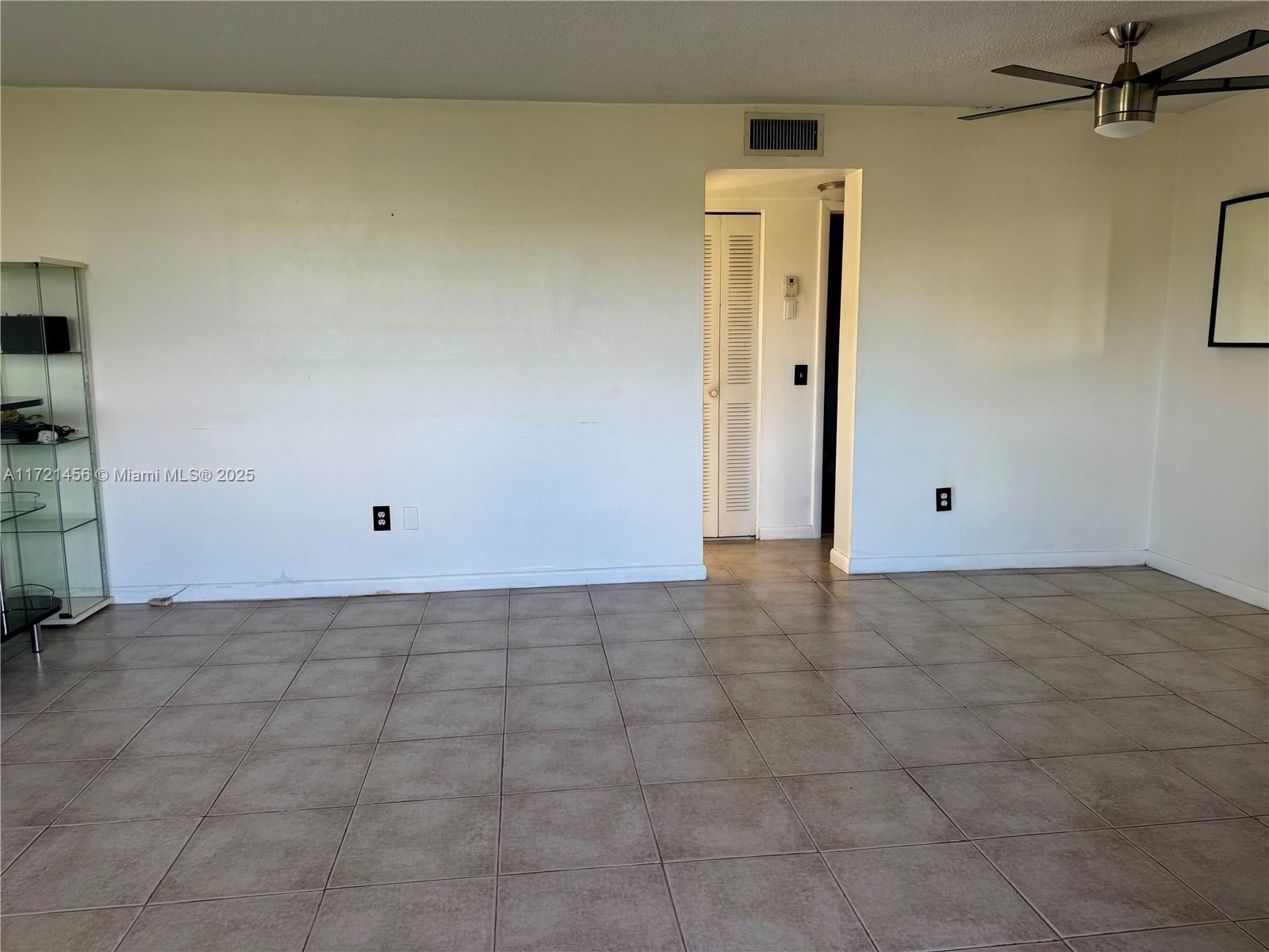 NORTH BAY VILLAS CONDO - Residential