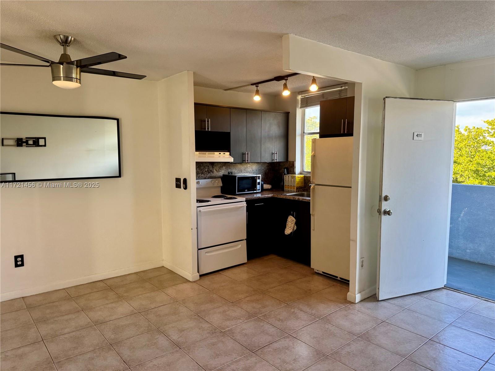 NORTH BAY VILLAS CONDO - Residential