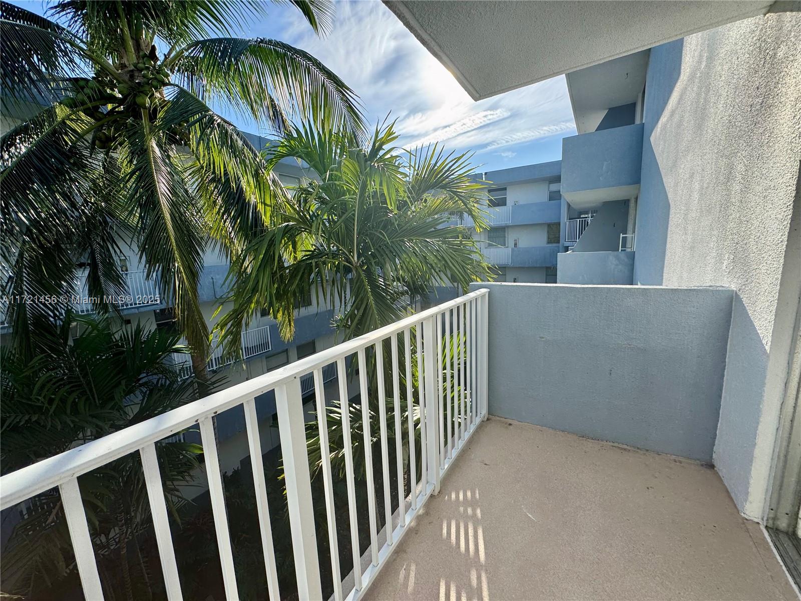 NORTH BAY VILLAS CONDO - Residential