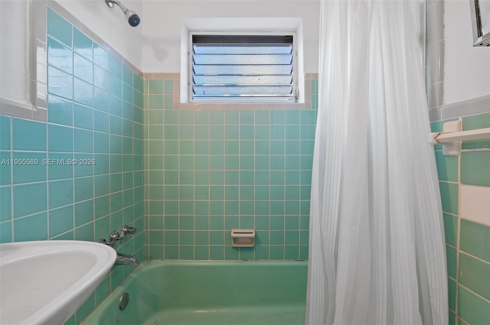 TOWN OF HIALEAH 1 ADDN AM - Residential