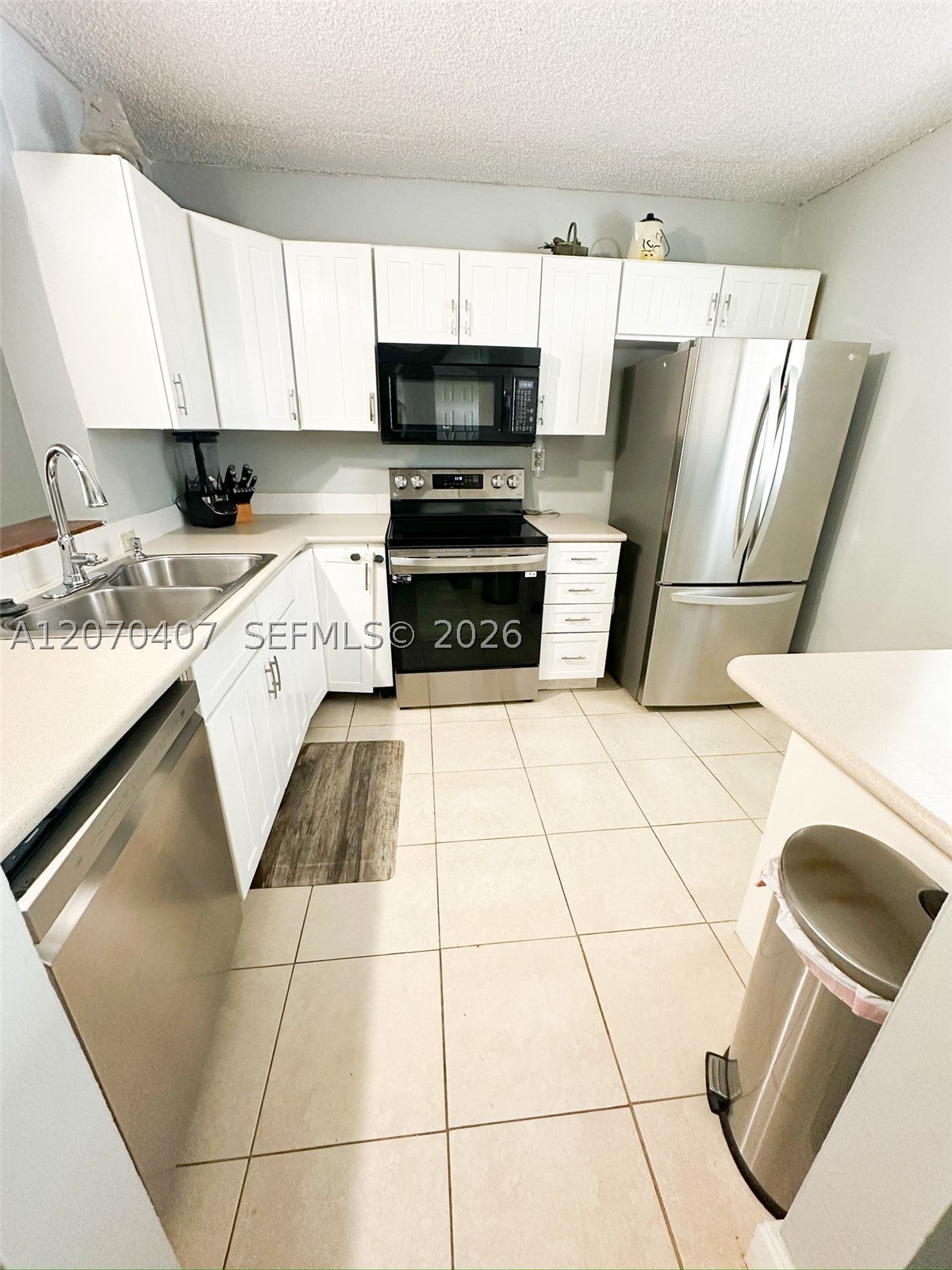 2860 Somerset Dr 400K