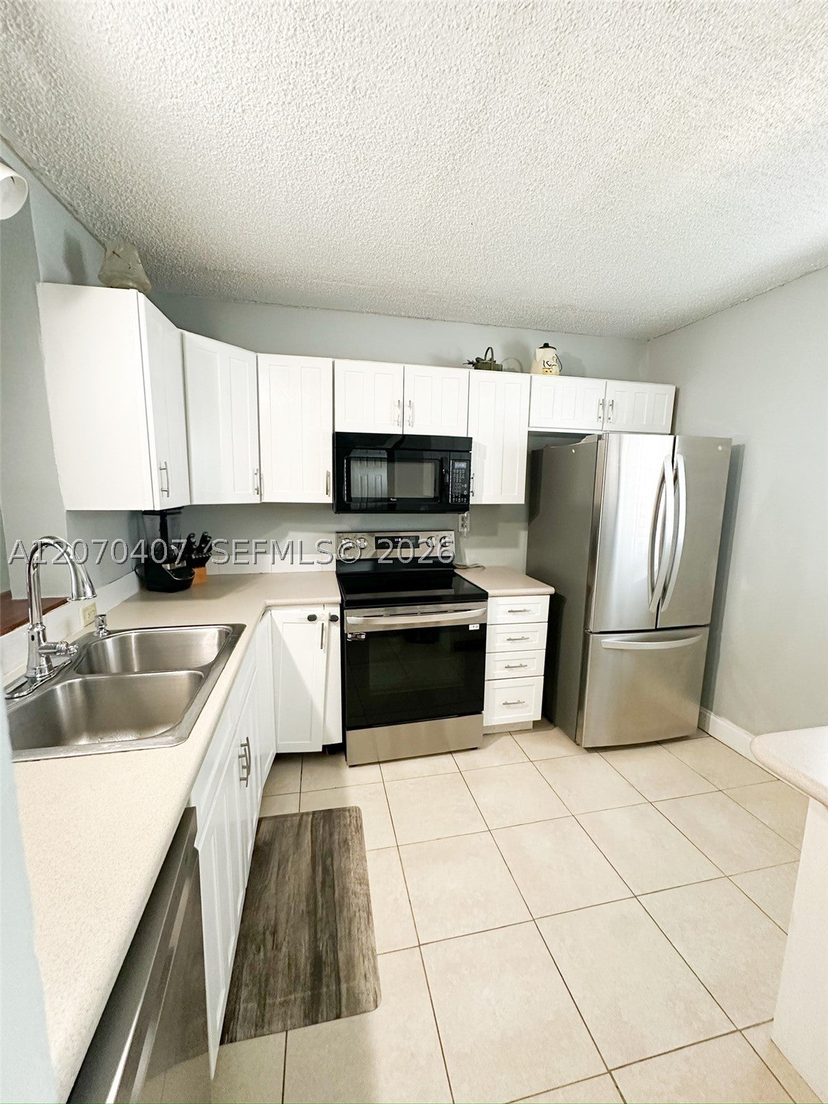 2860 Somerset Dr 400K