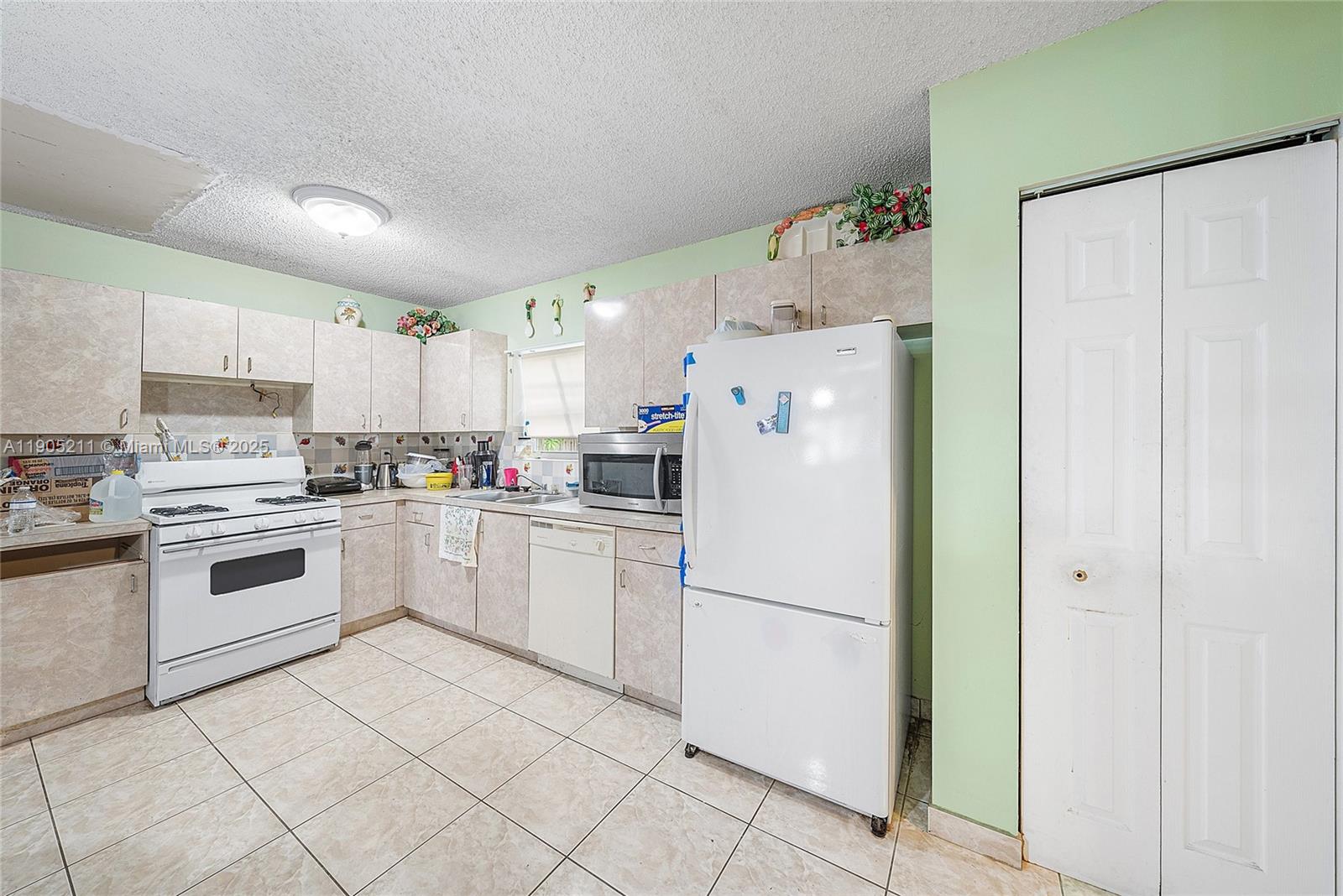 LANTANA HOMES 1 - Residential