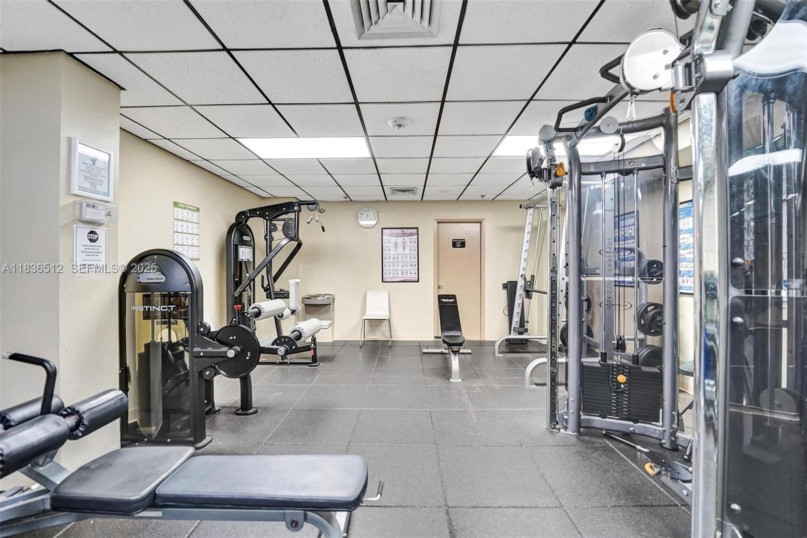 SUMMIT CONDO - Residential