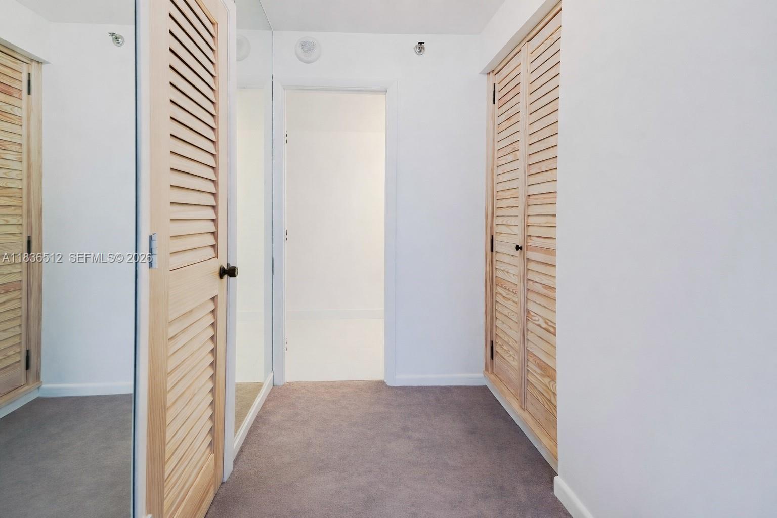 SUMMIT CONDO - Residential