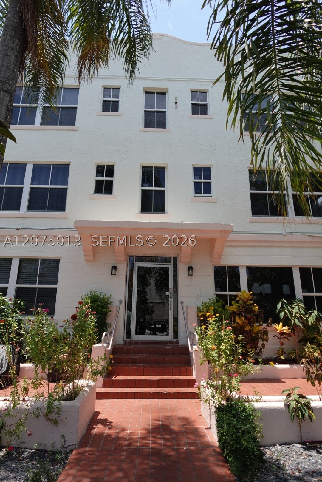 1320 Drexel Ave 200