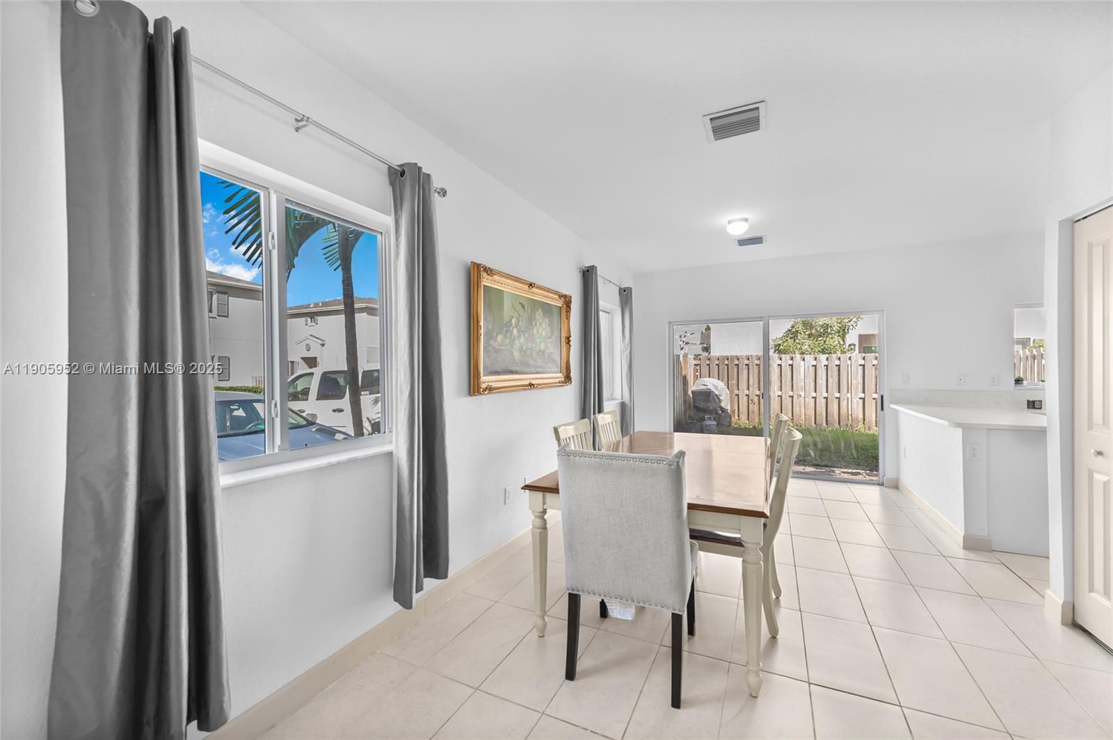 FOREST PARK VILLAS - Residential