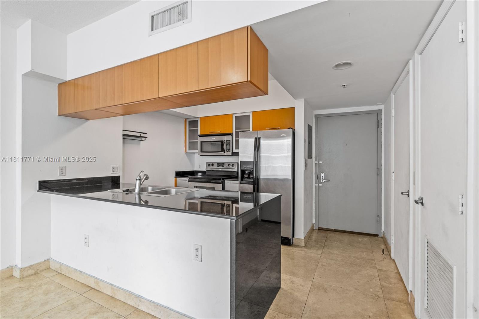 OPERA TOWER CONDO - Residential