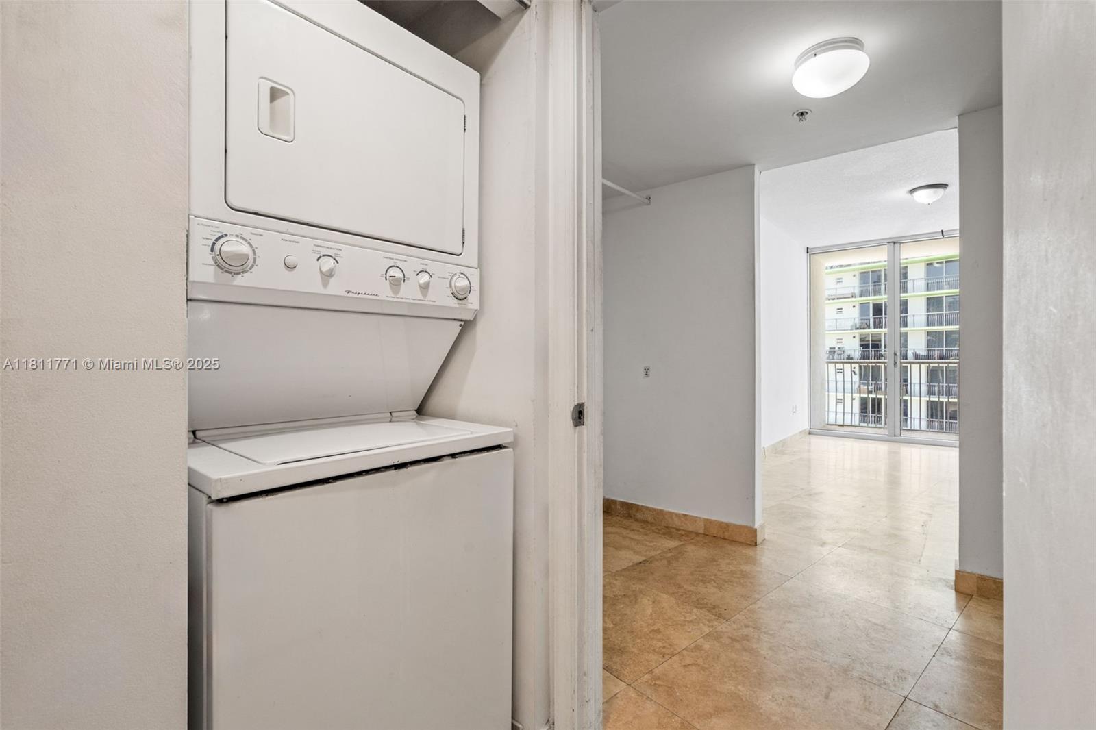 OPERA TOWER CONDO - Residential