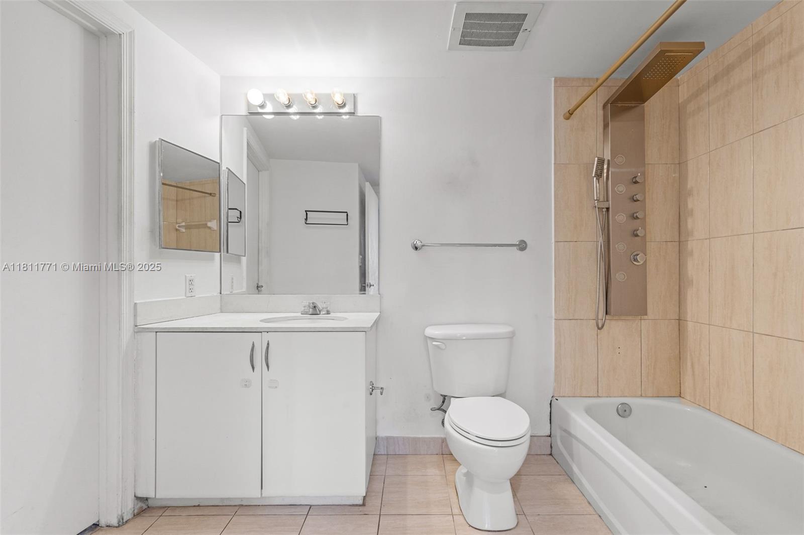 OPERA TOWER CONDO - Residential