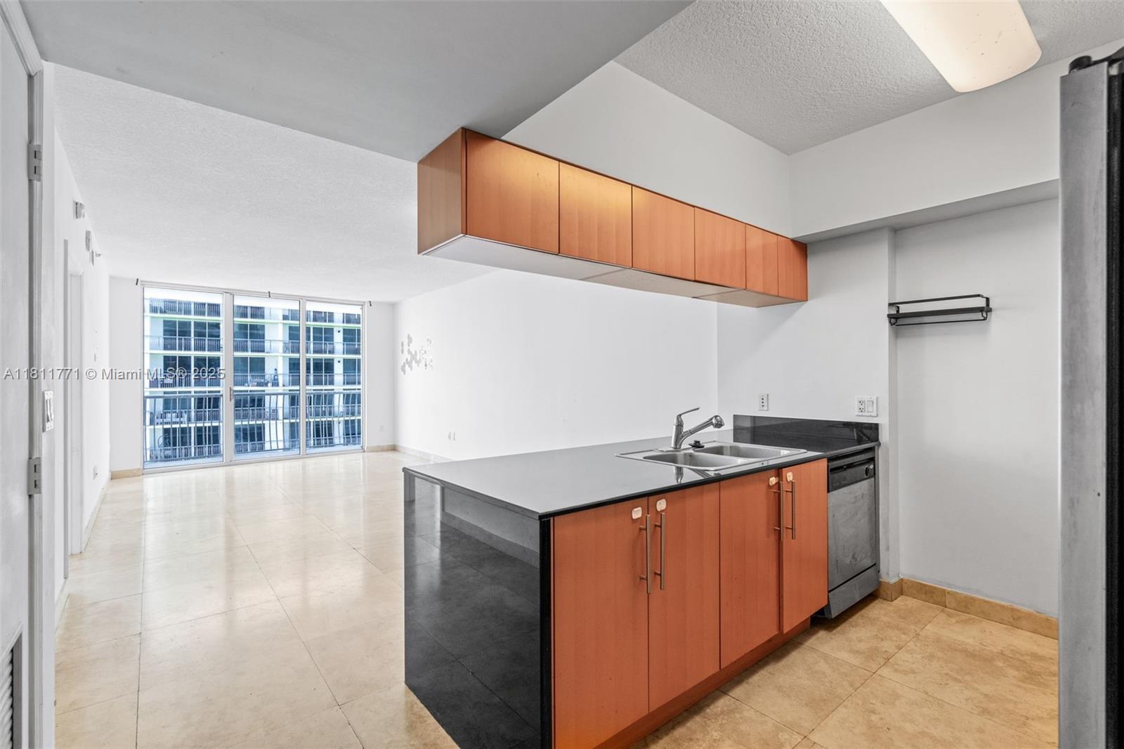1750 N Bayshore Dr 2809