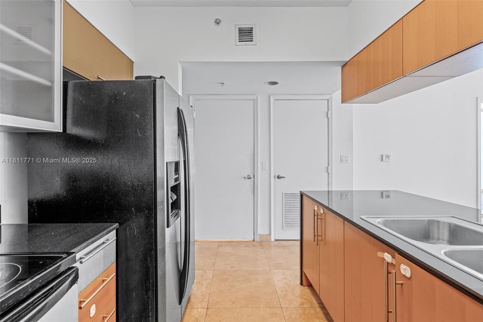 OPERA TOWER CONDO - Residential