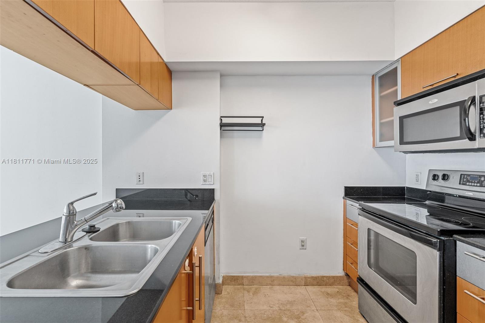 OPERA TOWER CONDO - Residential