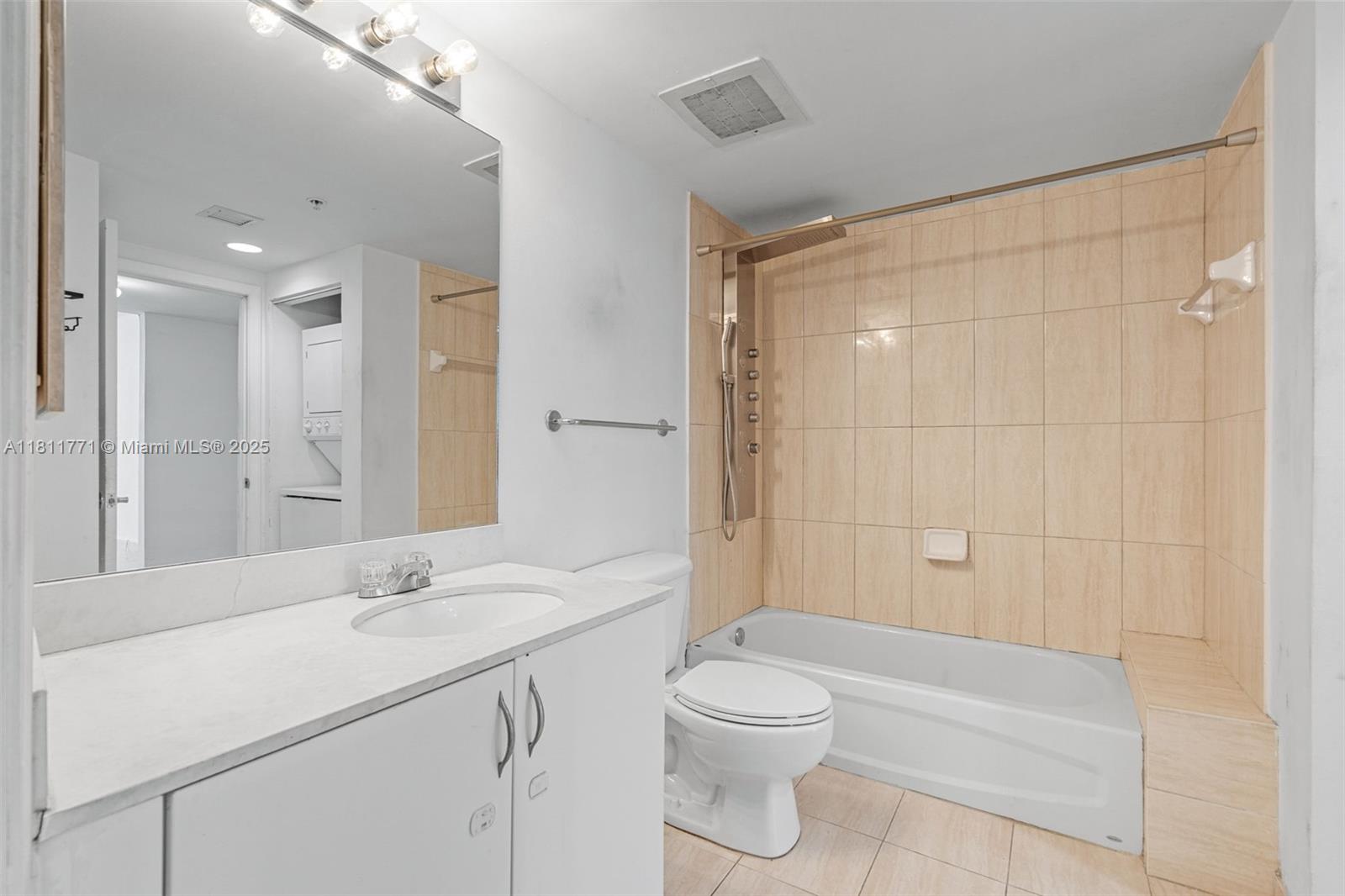 OPERA TOWER CONDO - Residential