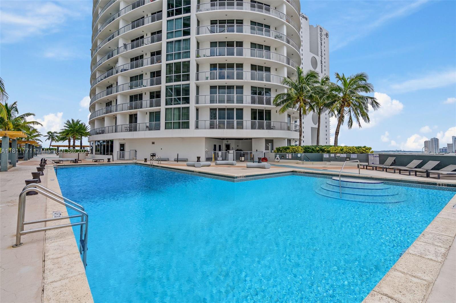 OPERA TOWER CONDO - Residential
