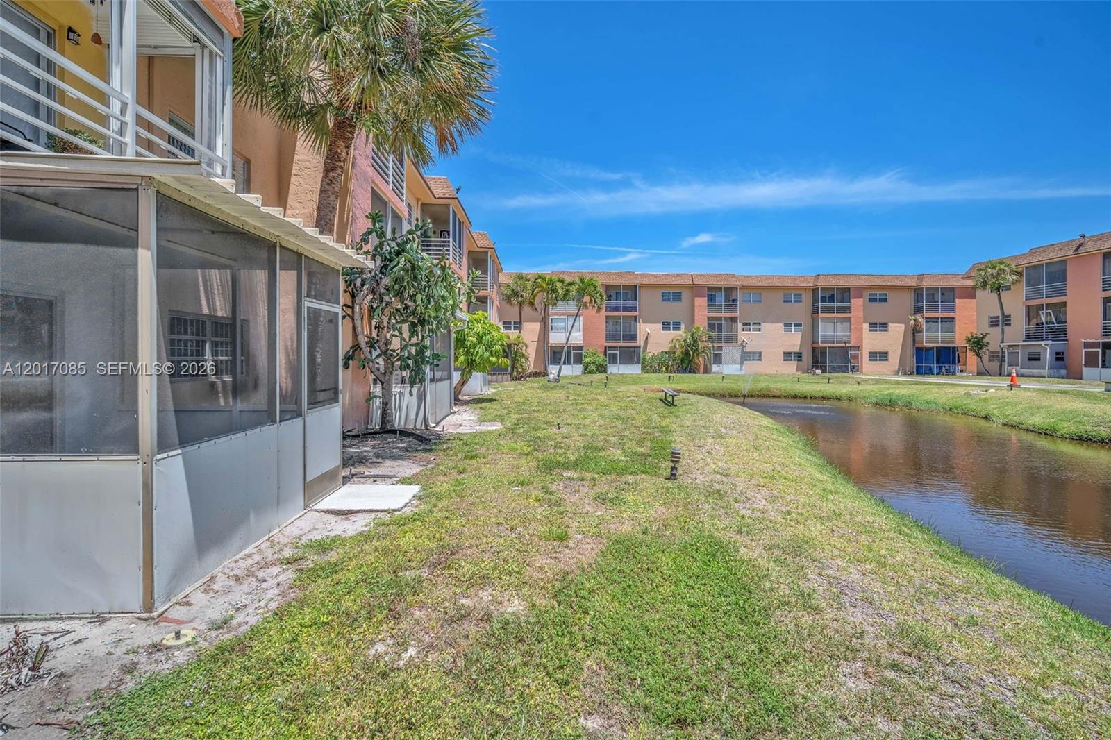 GARDENS AT LAUDERHILL CON - Residential