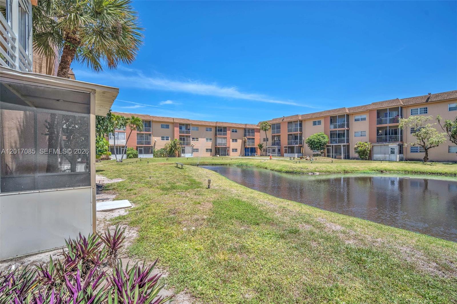 GARDENS AT LAUDERHILL CON - Residential