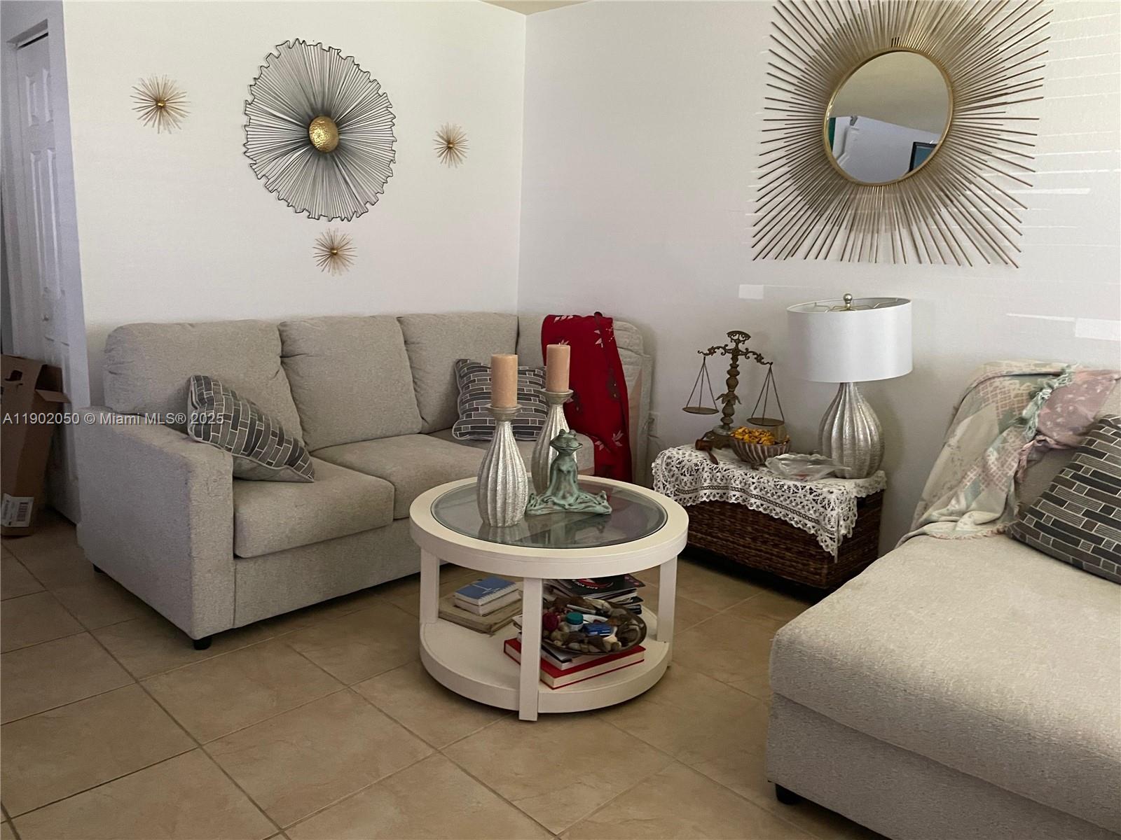 THE COURTS AT BAYSHORE I - Residential Lease