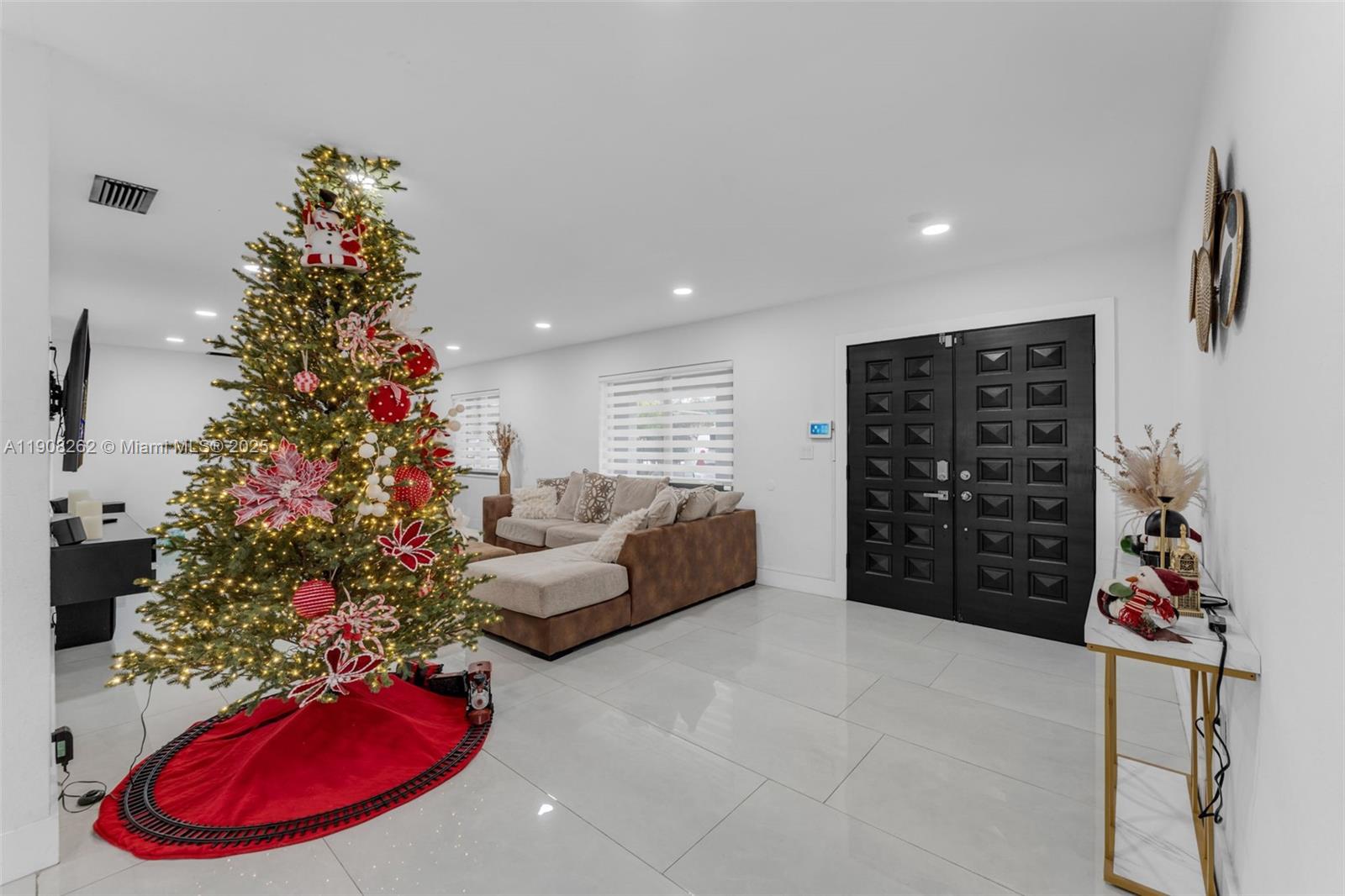 SWEETWATER ESTATES SUB - Residential