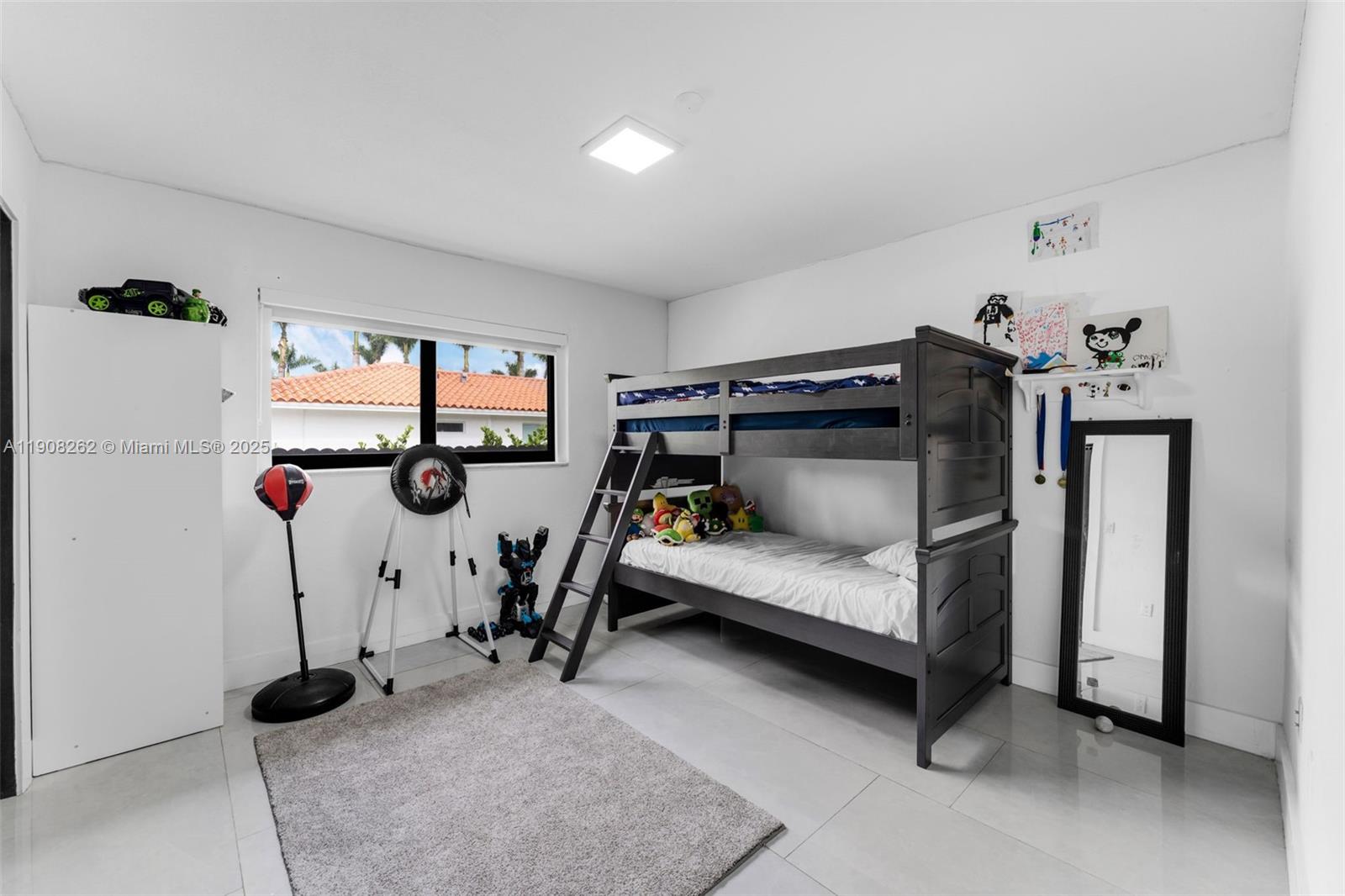 SWEETWATER ESTATES SUB - Residential