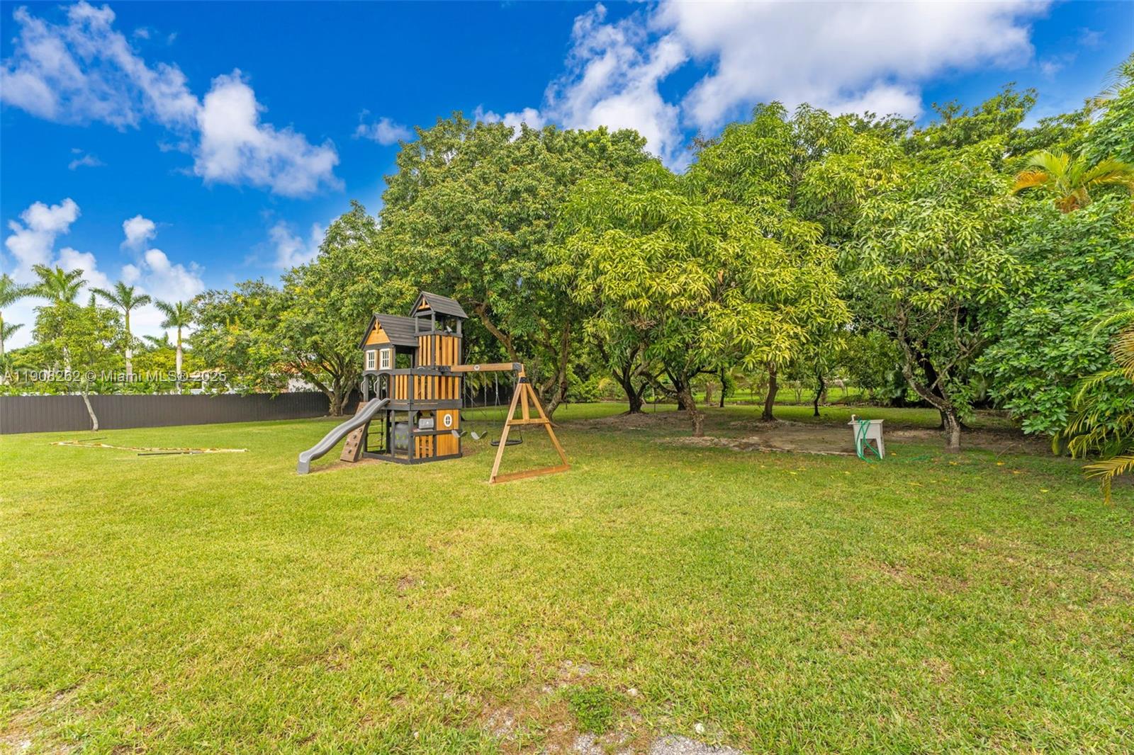 SWEETWATER ESTATES SUB - Residential