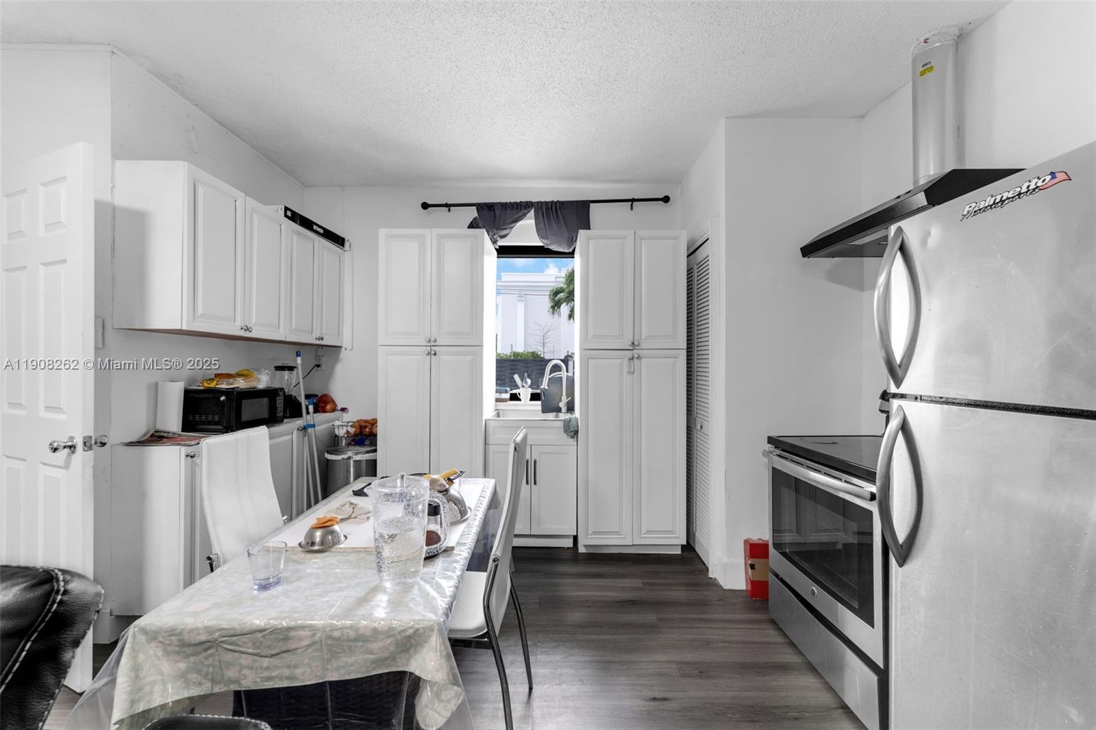 SWEETWATER ESTATES SUB - Residential