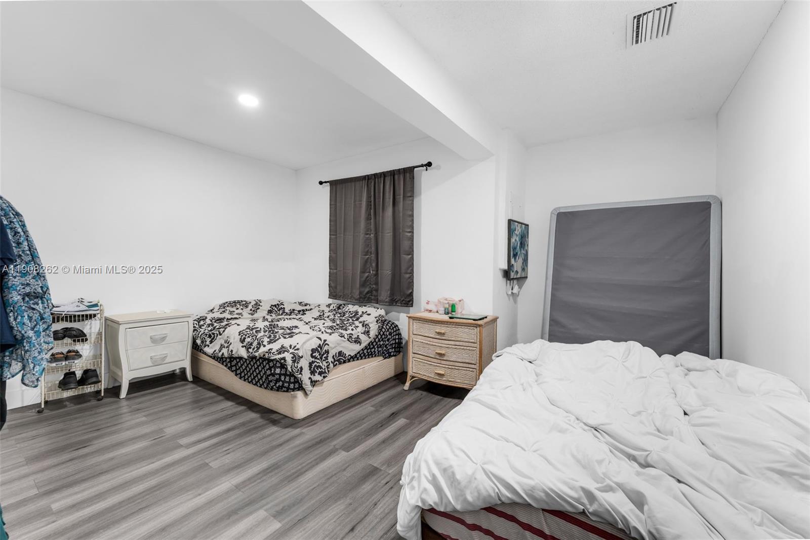 SWEETWATER ESTATES SUB - Residential