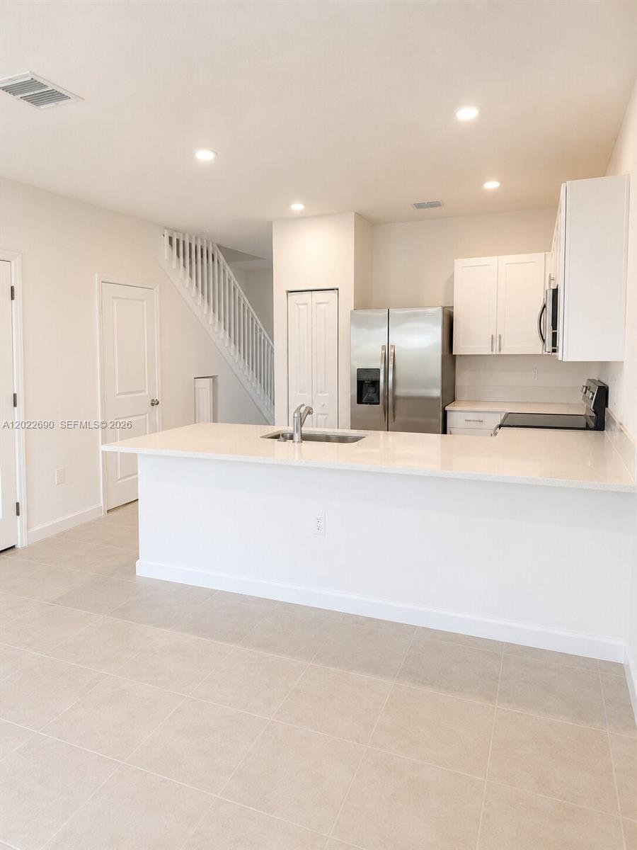 29281 SW 163RD CT, Homestead, FL, 33033/$379,900 4 29281 SW 163RD CT