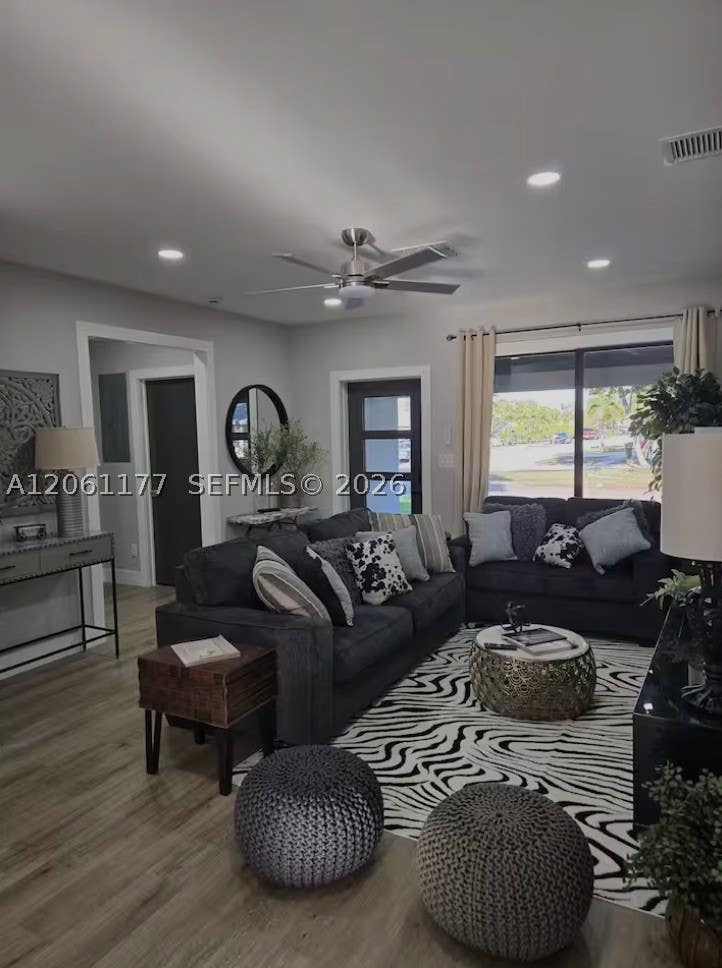 Photo of 904 NW 6th Ter, Hallandale Beach, FL 33009 (MLS # A12061177)