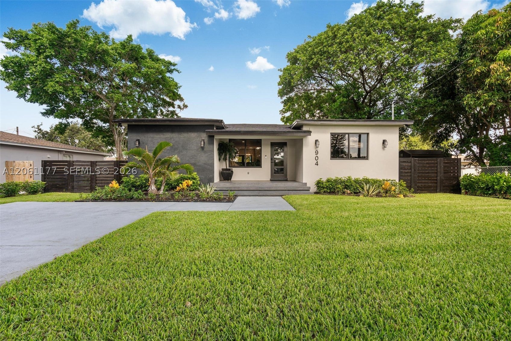 904 NW 6th Ter