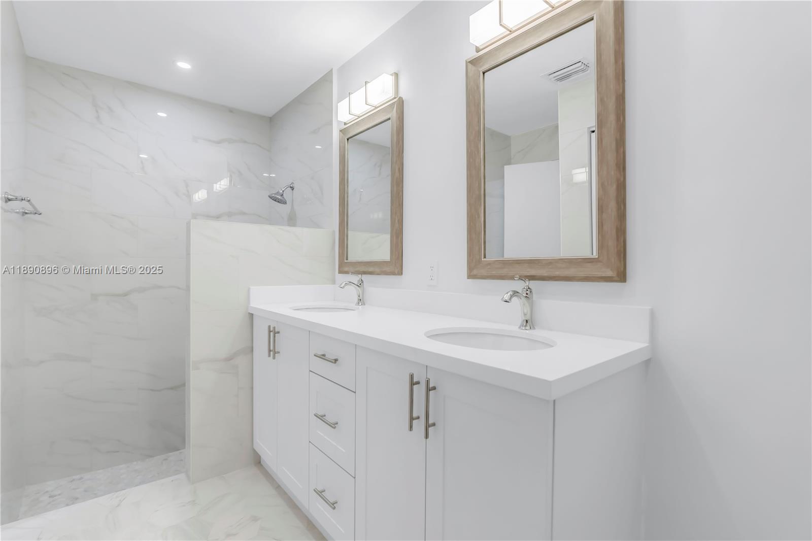 SILVER LAKES AT PEMBROKE - Residential
