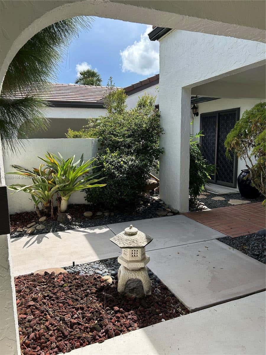 Photo of 5514 E Parkwalk Cir E, Boynton Beach, FL 33472 (MLS # A11880166)