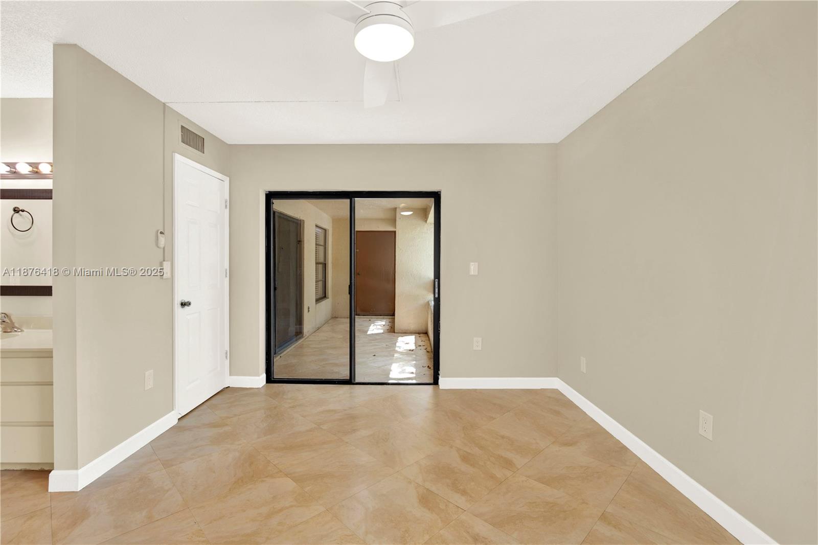 KENLAND POINTE CONDO IV - Residential