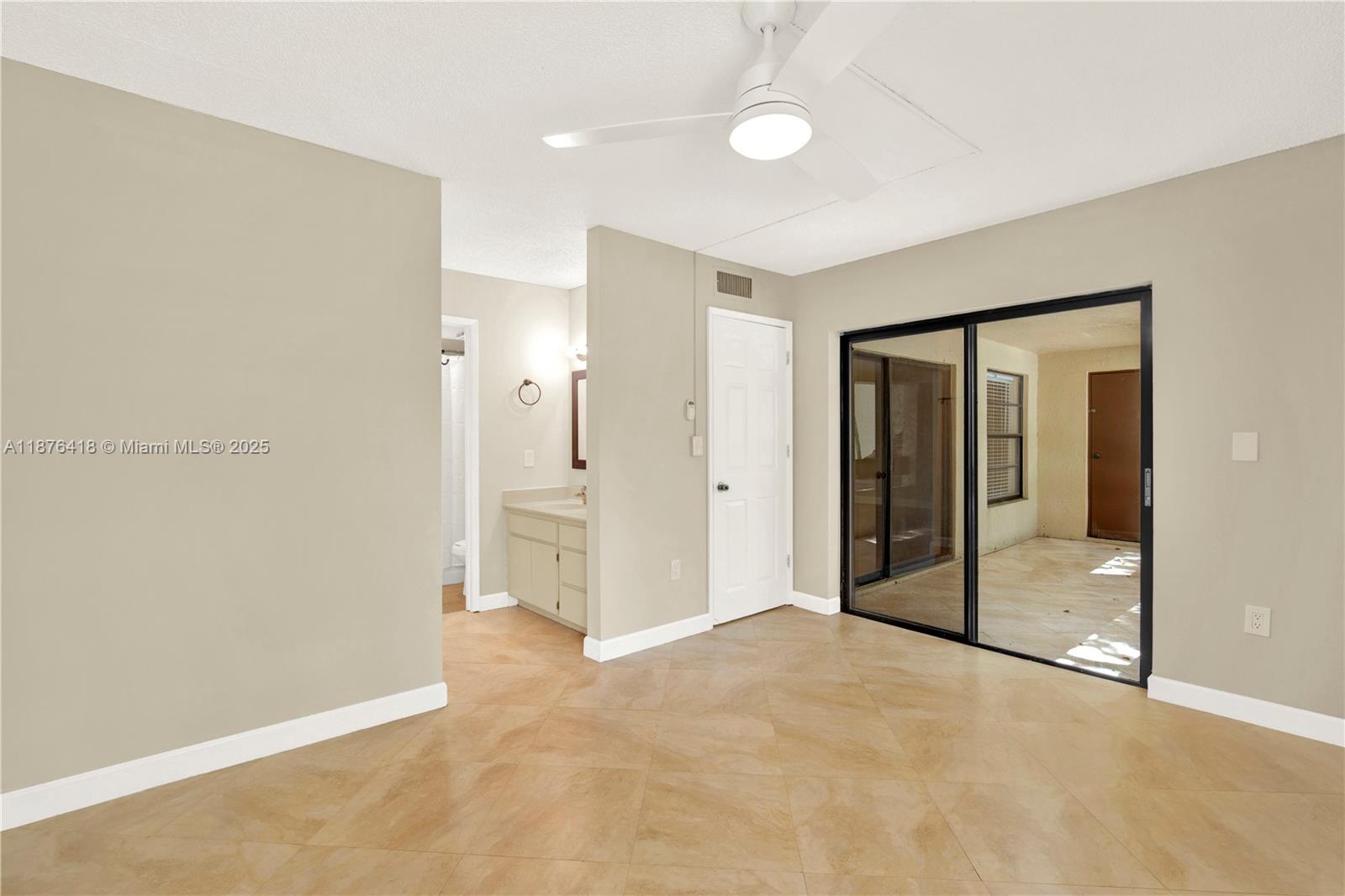 KENLAND POINTE CONDO IV - Residential