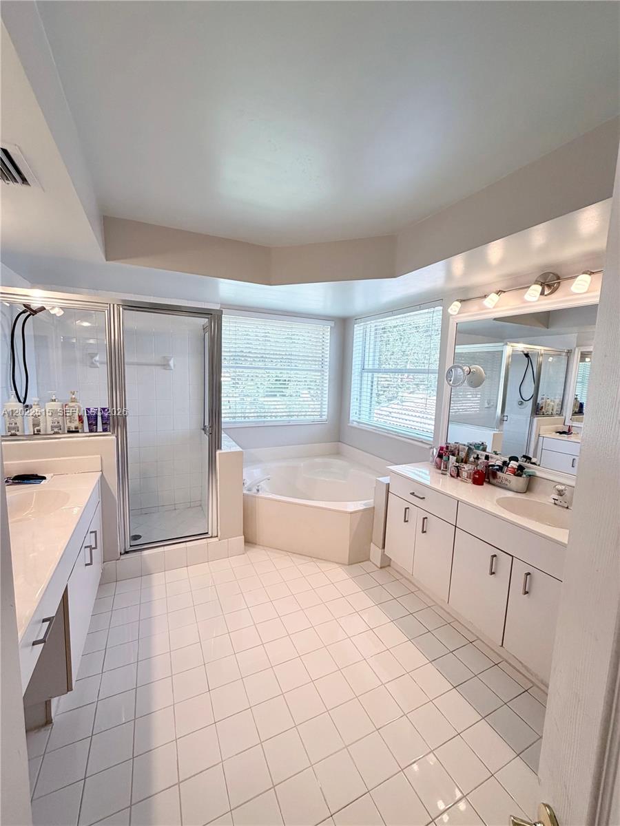 AMBER-RUBY COVE PLAT - Residential