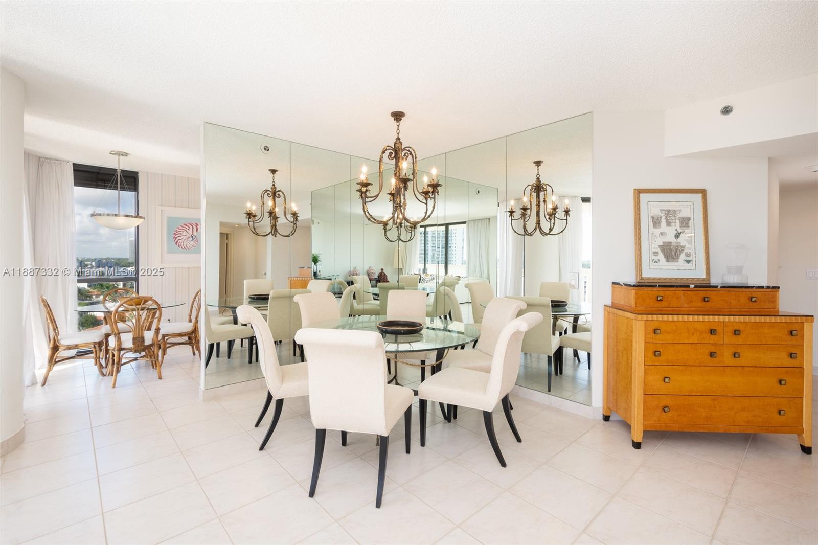 Williams Island - Residential