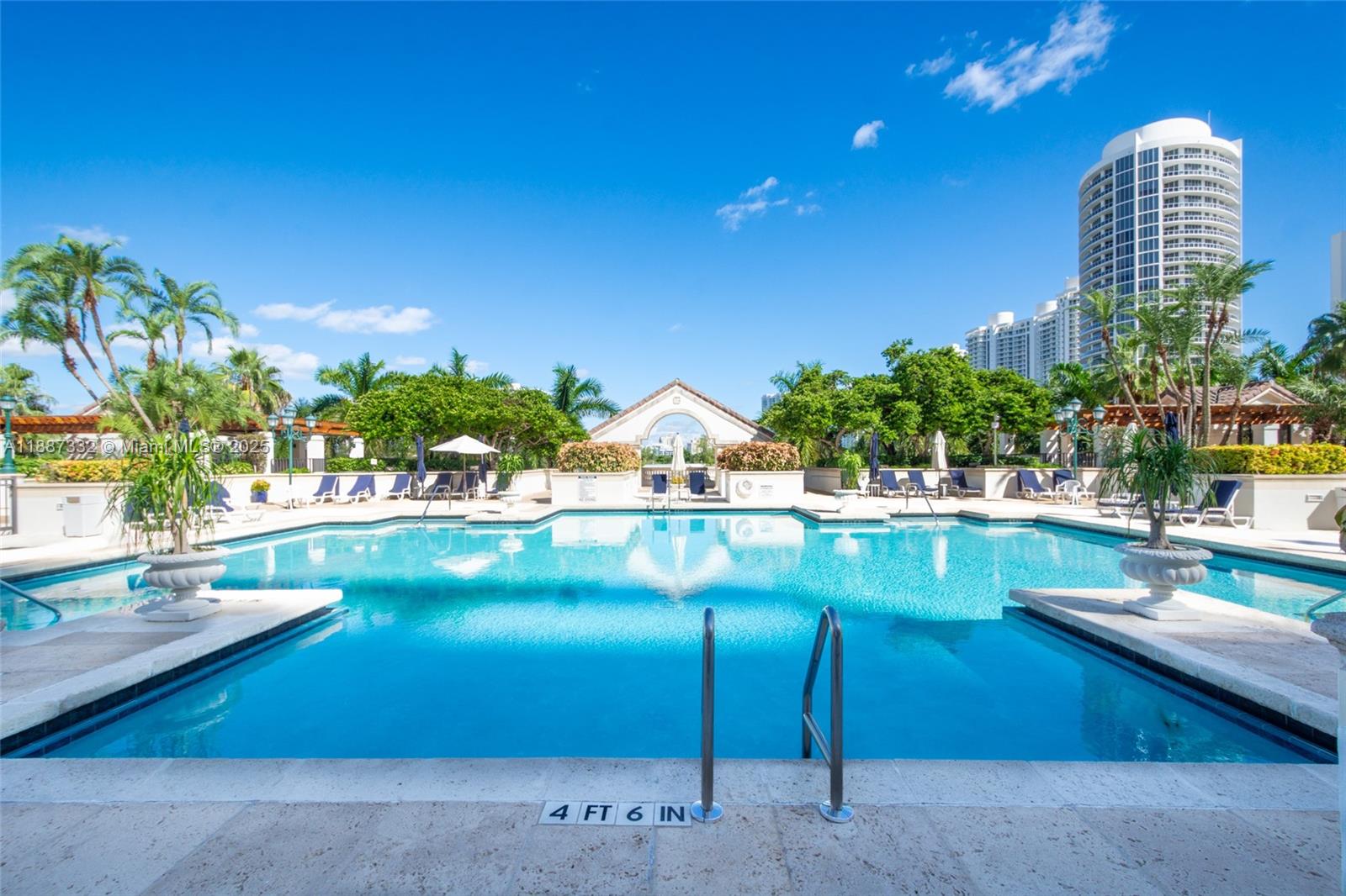 Williams Island - Residential