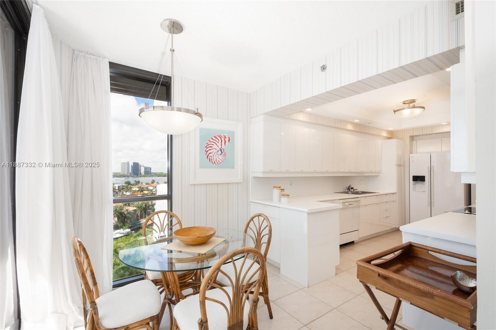 Williams Island - Residential