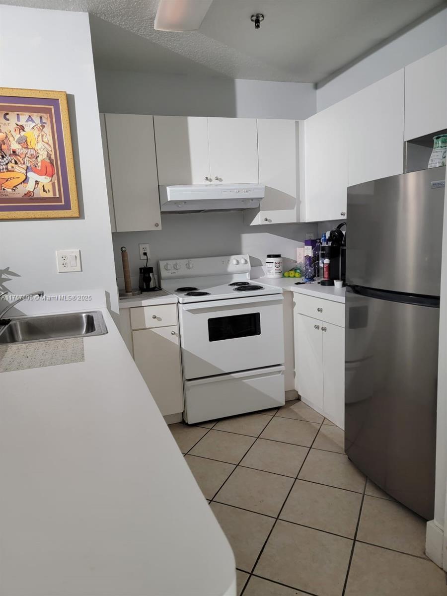 BIRD GROVE CONDO - Residential