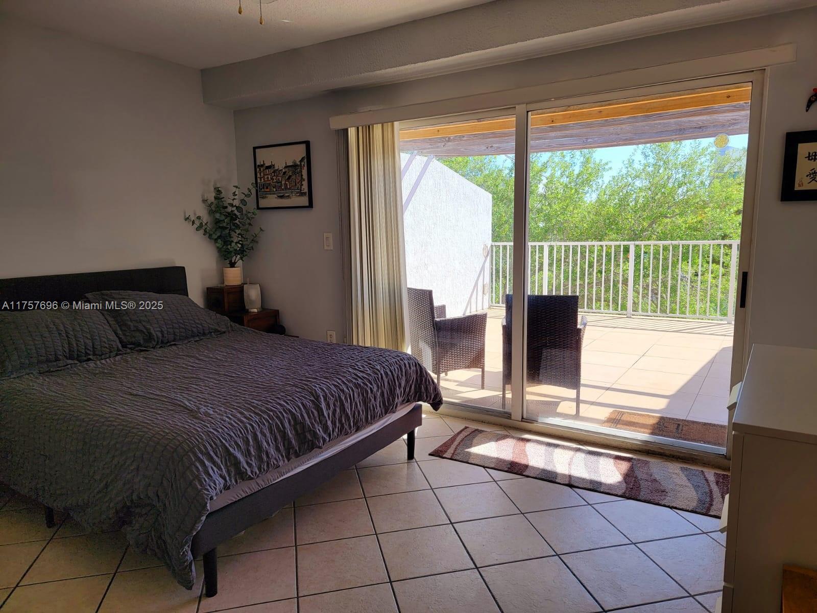 BIRD GROVE CONDO - Residential